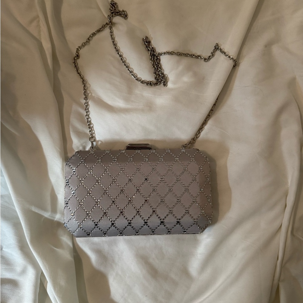 Chic Silver Chain Clutch